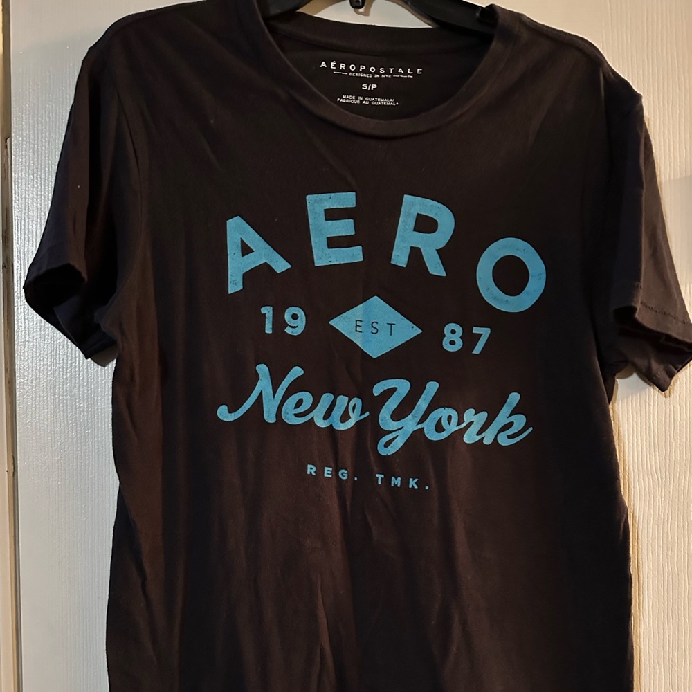 Aeropostale Men’s Black and Teal Graphic Tee Size Small